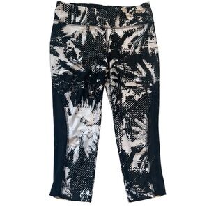 Danskin Now Women's Capri Workout Leggings Sz. M (8-10)